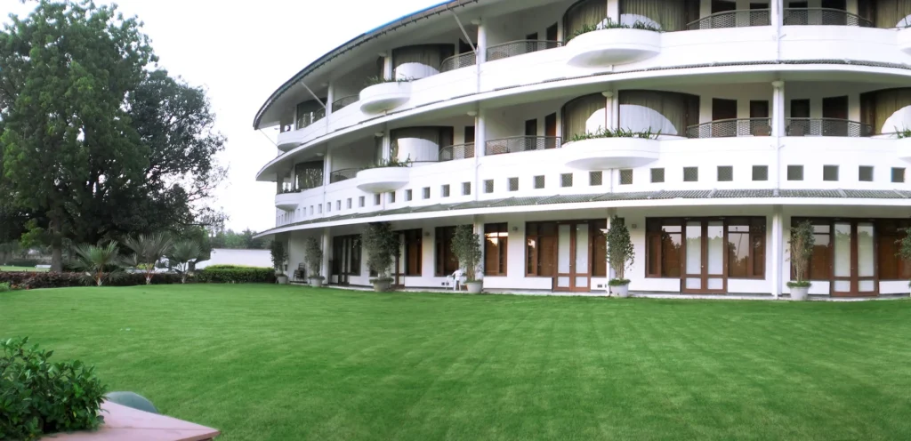 Gulmohar Greens Golf & Country Club one day picnic resort near ahmedabad