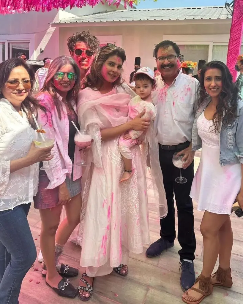 Bollywood Celebs Colorful Holi Photos