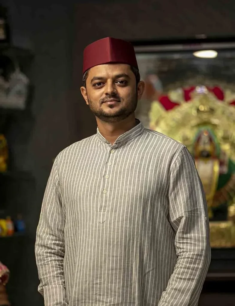 Kurta / Shirt Traditional Dresses of Maharashtra