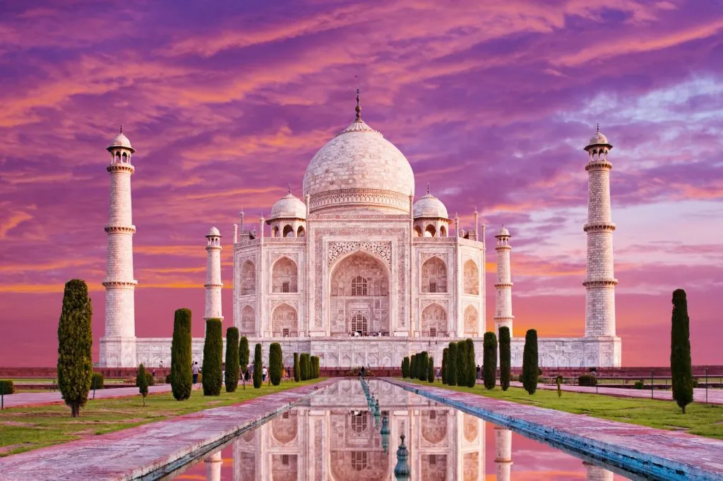 You are currently viewing Taj Mahal Timings, Story, History, & Facts