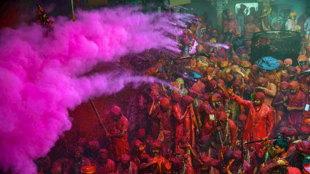 What Is the Holi Festival Like? How to Celebrate Holi