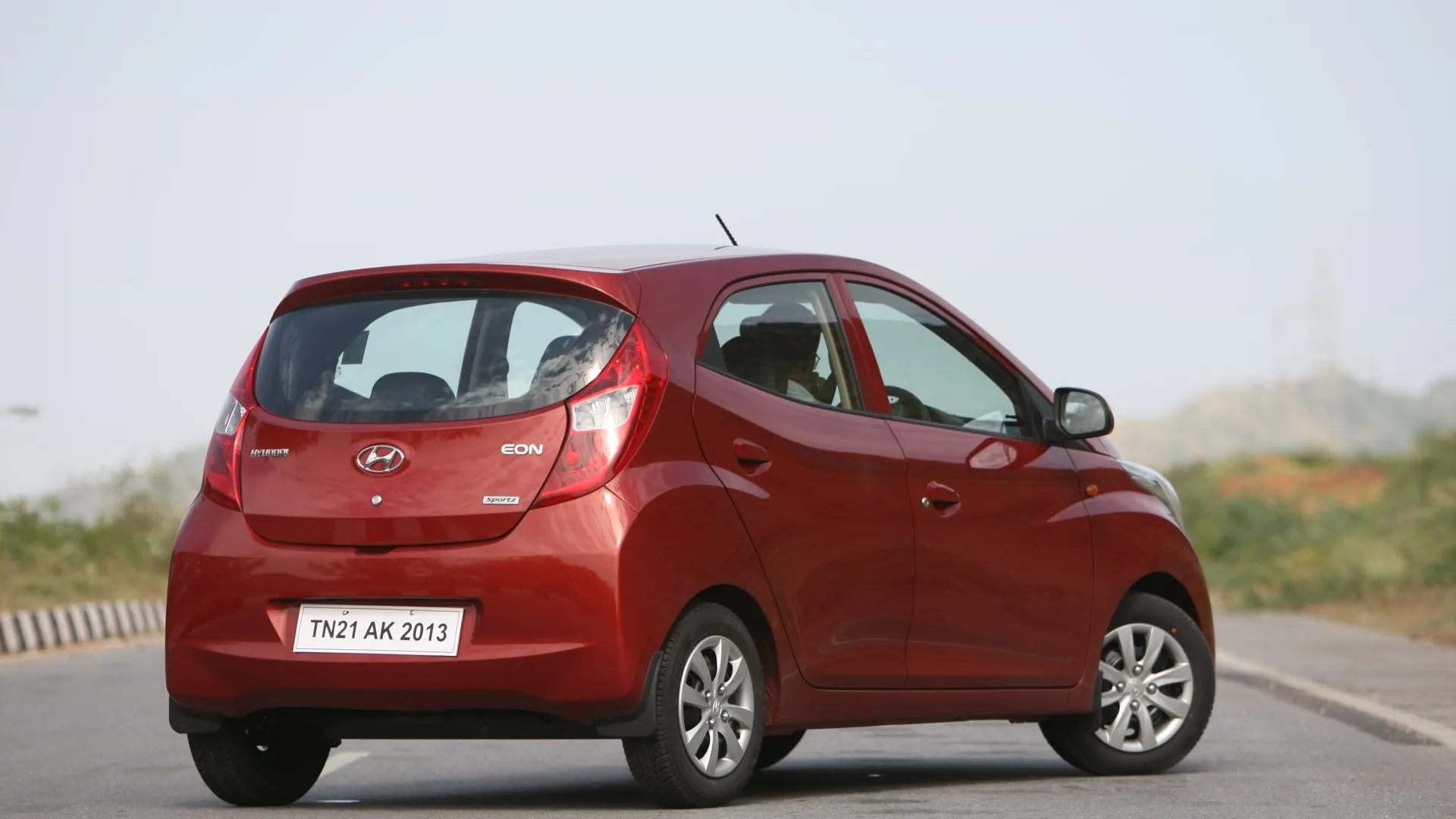 Read more about the article Hyundai EON Era Plus Features and Specifications