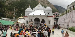 Read more about the article Gangotri Temple Guide – Pooja Timing, History & More