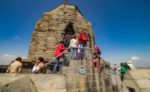 Read more about the article A Simple Note on the History of Shankaracharya Temple Srinagar